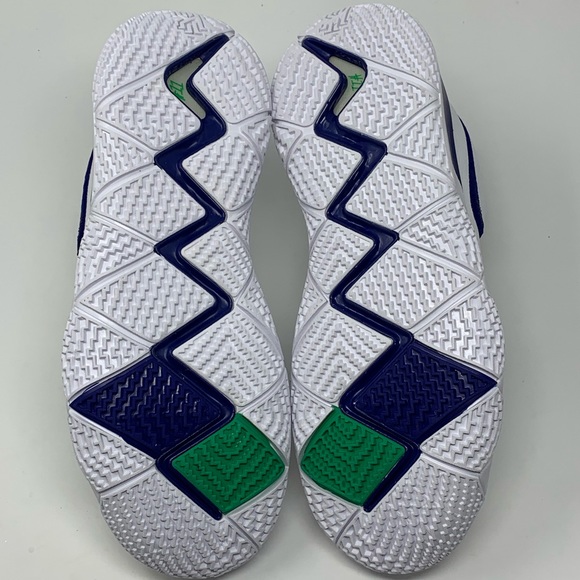 🆕 Nike Kyrie 4 Seattle Seahawks, White/Royal Blue - Picture 7 of 8